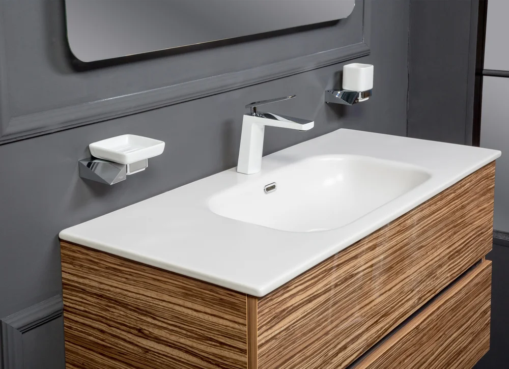 batroom sinks